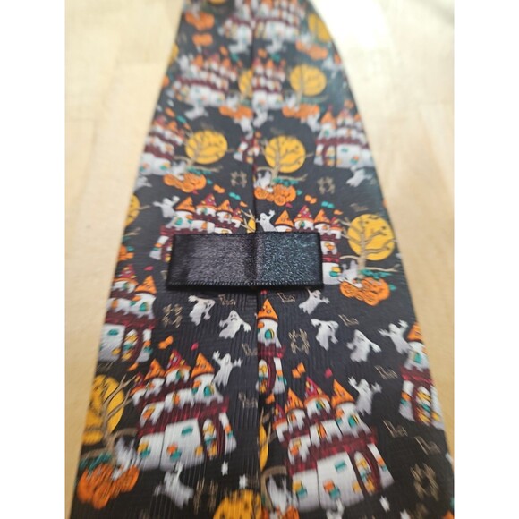 Vintage 90s Halloween Neck Tie Ghosts Jack O Lanterns Haunted Castles - Picture 9 of 10